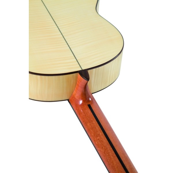 Admira 'F4' Flamenco Classical Guitar